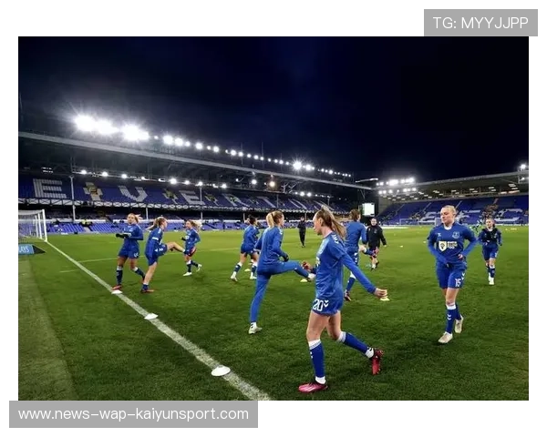 英超周一焦点大战桑德兰主场迎战埃弗顿黑马状态火热力争豪取三连胜 英超周一焦点大战桑德兰主场迎战埃弗顿黑马状态火热力争豪取三连胜