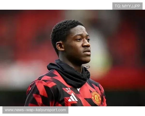 曼联青训瑰宝租借开胡!主帅力荐延长磨砺期 曼联青训瑰宝租借开胡!主帅力荐延长磨砺期