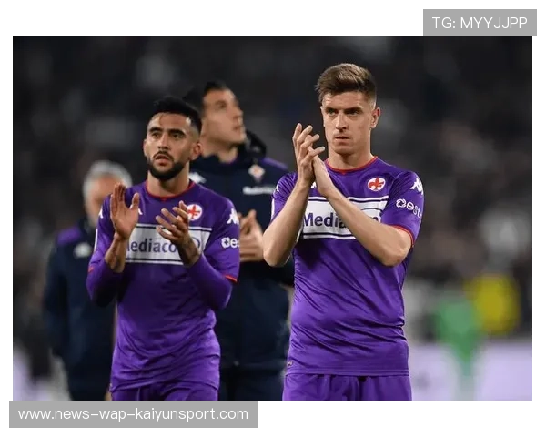 佛罗伦萨依靠连续短传打出配合美感 佛罗伦萨依靠连续短传打出配合美感