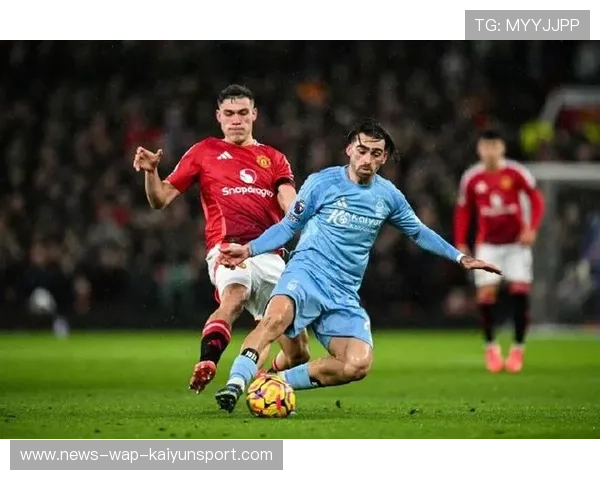 布鲁诺任意球制造绝对优势曼联领先