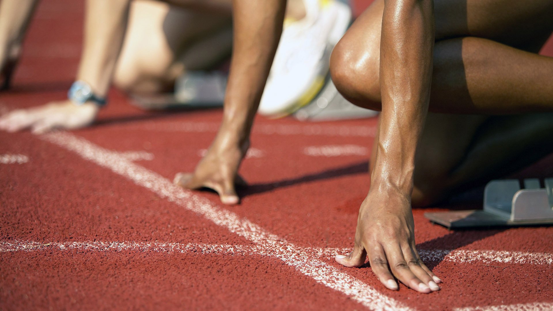 国足迎来世预赛关键战 主场誓夺三分全力冲击出线，国足世预赛出局了吗